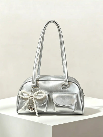 Retro style double pocket handbag, fashionable underarm shoulder bag with pendant, simple and versatile single shoulder baguette bag, niche design suitable for college students, office workers daily commuting, etc.