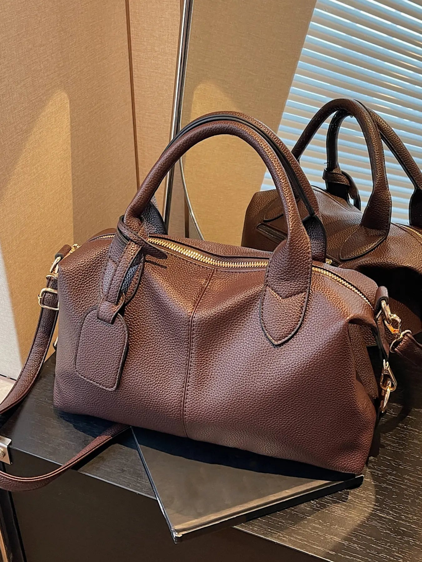 Women's Retro Textured Domed Crossbody Bag, Soft PU Leather Casual Shoulder Tote, Versatile Commuter Handbag for Daily Use and and Various Occasions, Simple Solid Color Pillow Bag, Handbag Shoulder Purse, Chic Crossbody Bag