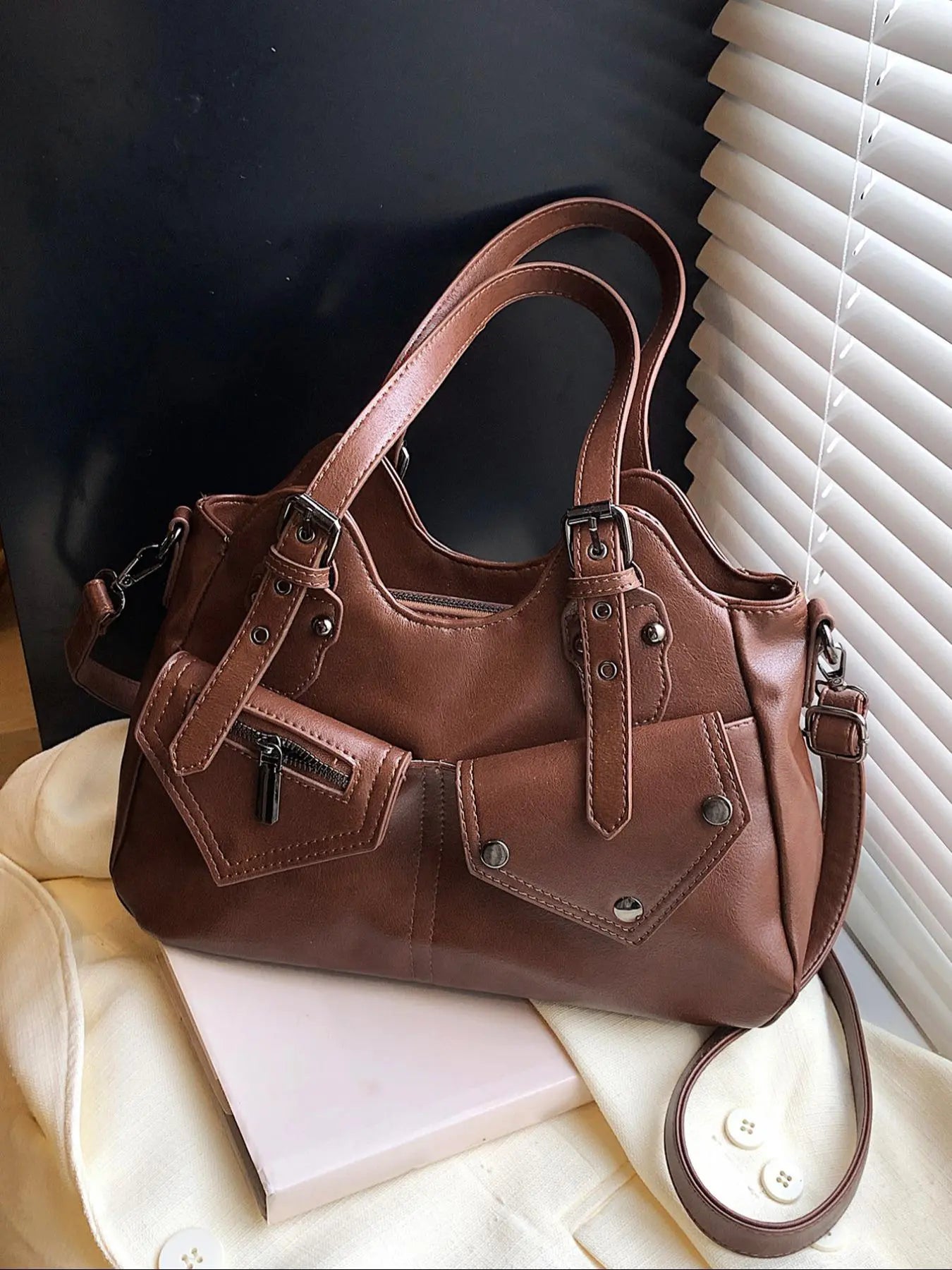 Women's Elegant Grommet Eyelet Design Tote Bag, Handbag Shoulder Purse, Fashionable Large Capacity Shoulder Bag, Casual Versatile Everyday Crossbody Bag for Daily Outings, Short Outings, Mothers Day Gift Ideas